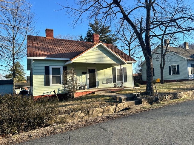 property at 4 American St