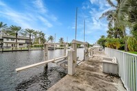 519 Hibiscus Dr in Hallandale Beach, FL - Building Photo - Building Photo