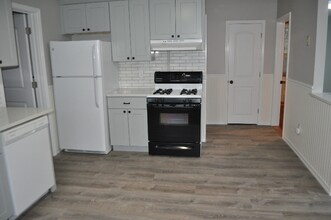 26 Johnson St in Worcester, MA - Building Photo - Building Photo