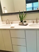 7200 Barnsdale Way in Austin, TX - Building Photo - Building Photo