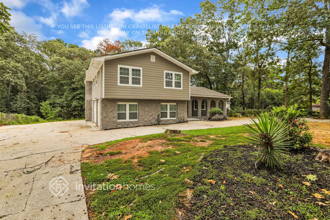 1652 Whisperwood Trail