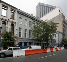 Canal Bank Apartments in New Orleans, LA - Building Photo - Building Photo