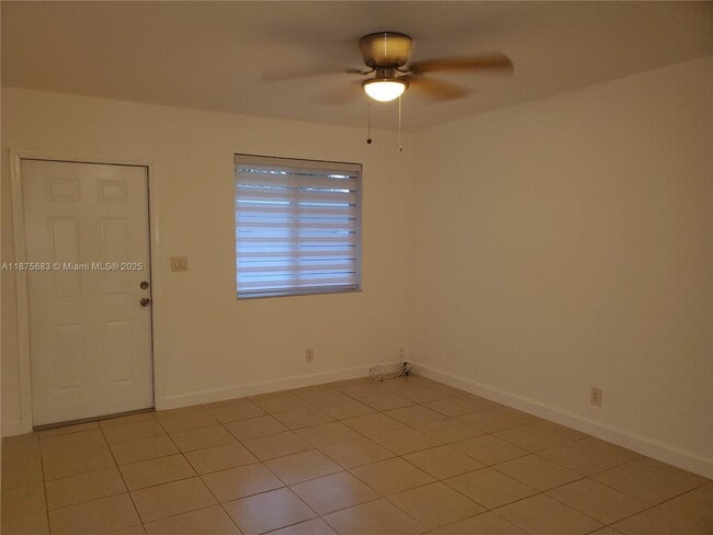 26 SE 3rd Terrace in Dania Beach, FL - Building Photo - Building Photo
