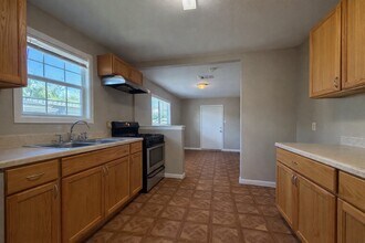 3406 Milbrad St in Houston, TX - Building Photo - Building Photo