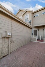299 W Jamison Cir in Littleton, CO - Building Photo - Building Photo
