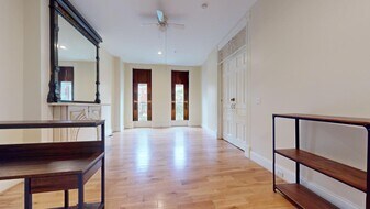 2209 Eutaw Pl, Unit A in Baltimore, MD - Building Photo