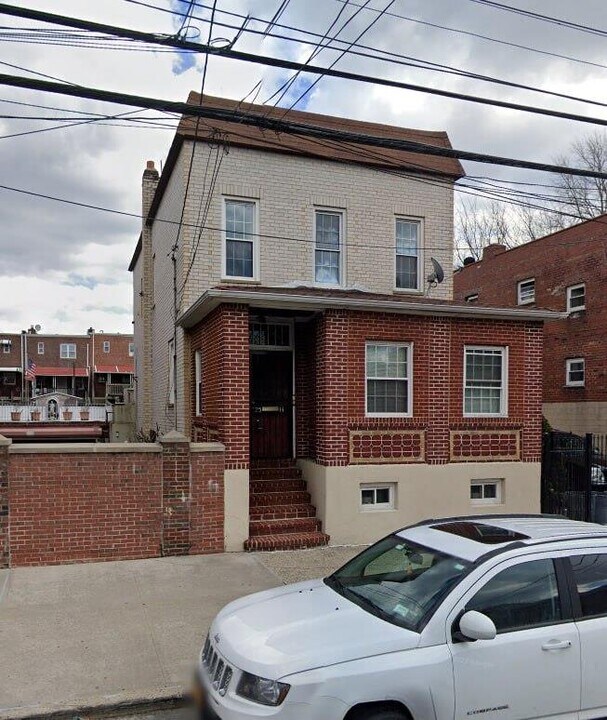 2514 Colden Ave in Bronx, NY - Building Photo