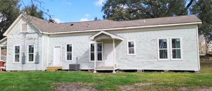 2105 Laurel Ave in Beaumont, TX - Foto de edificio - Building Photo