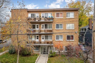 4090 Broadway Rue in Montréal, QC - Building Photo