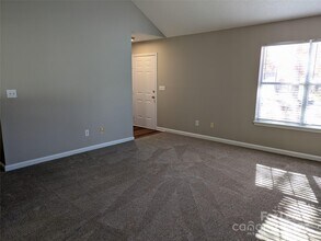 329 Cedarcroft Dr in Mooresville, NC - Building Photo - Building Photo