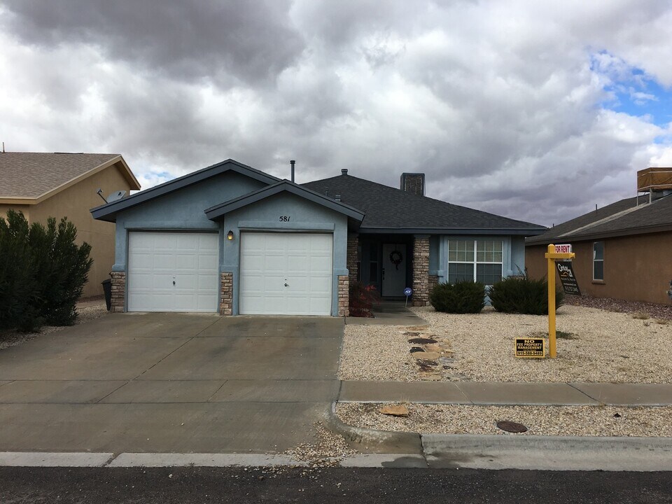 581 Sun Ray in El Paso, TX - Building Photo