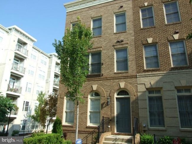2324 Cobble Hill Terrace, Unit FL2-ID705 in Silver Spring, MD - Building Photo - Building Photo