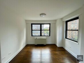 E 16 ST in New York, NY - Building Photo - Building Photo