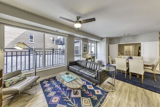 Maple and Main Apartments in Downers Grove, IL - Building Photo - Building Photo