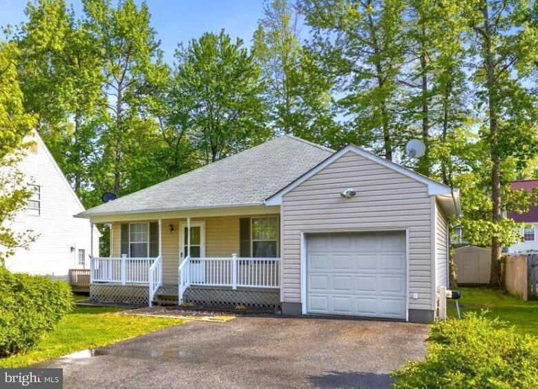 3629 10th St in North Beach, MD - Building Photo