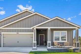 3100 Roan Dr in Ellensburg, WA - Building Photo - Building Photo