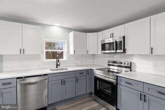 47 S Academy St in Glassboro, NJ - Building Photo - Building Photo