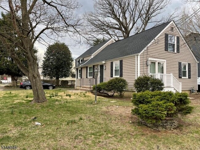 8-10 Mason Place in Fair Lawn, NJ - Building Photo - Building Photo
