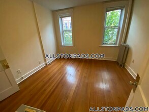 524 Cambridge St, Unit 1 in Boston, MA - Building Photo - Building Photo