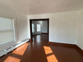 3 Pleasant Pl in Waterville, ME - Building Photo - Building Photo