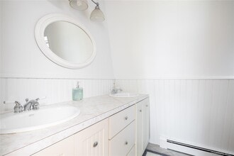 54 Cliff Rd in Amagansett, NY - Building Photo - Building Photo