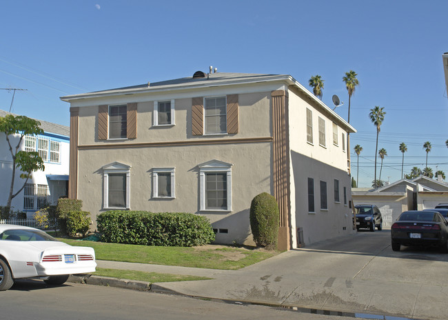 1612 S Bronson Ave in Los Angeles, CA - Building Photo - Building Photo