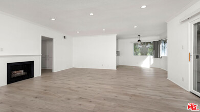 222 7th St in Santa Monica, CA - Building Photo - Building Photo