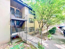 26 Arpege Way NW in Atlanta, GA - Building Photo