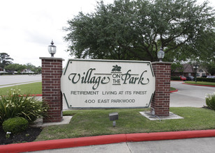 Village on the Park in Friendswood, TX - Building Photo - Building Photo