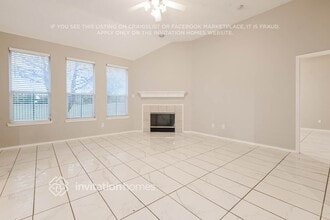 9501 Links Fairway Dr in Rowlett, TX - Foto de edificio - Building Photo