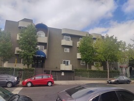 Highland Villas Apartments in Los Angeles, CA - Building Photo