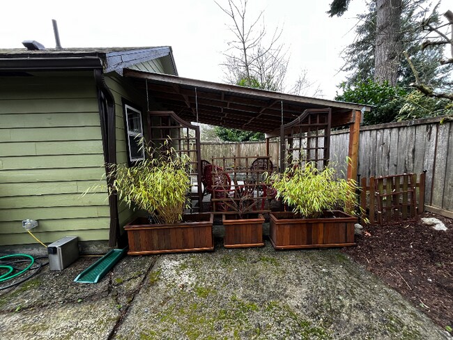 2219 Bush Ave NW in Olympia, WA - Building Photo - Building Photo