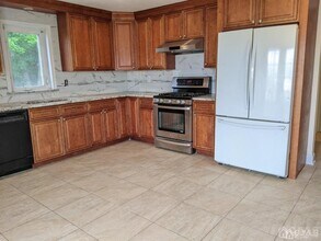 120 Plainfield Ave in Edison, NJ - Building Photo - Building Photo
