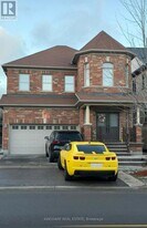 243 Pringle Ave in Milton, ON - Building Photo