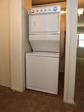 TANGLEWOOD APARTMENTS in Petersburg, VA - Foto de edificio - Building Photo