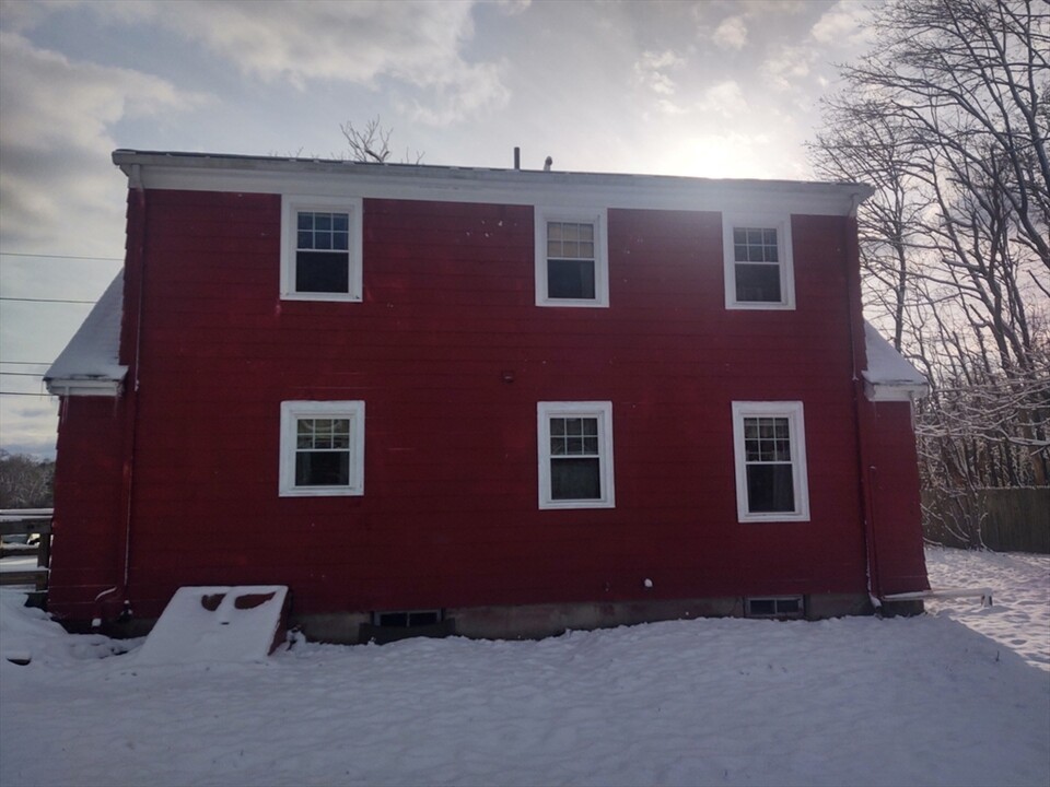 62 Chestnut St in Seekonk, MA - Building Photo