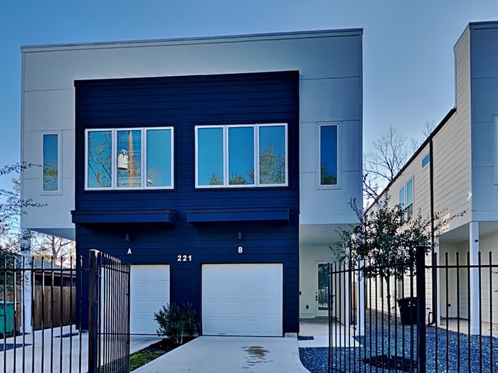 221 Oriole St in Houston, TX - Building Photo