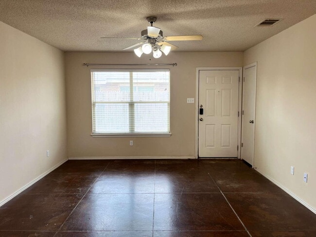 2401 73rd St in Lubbock, TX - Building Photo - Building Photo