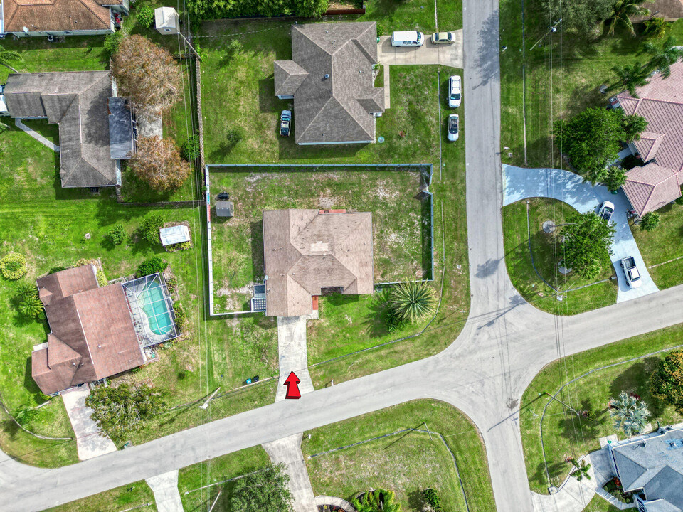 6993 NW Jorgensen Rd in Port St. Lucie, FL - Building Photo