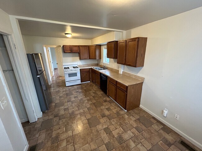13072 High St, Unit 1 in South Rockwood, MI - Building Photo - Building Photo