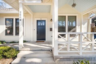 2606 W 8th St in Austin, TX - Building Photo