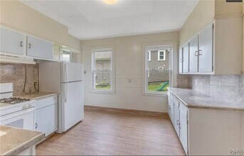 1607 Burnet Ave in Syracuse, NY - Building Photo - Building Photo
