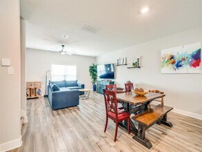 200 Ridgeland Oak Dr in Fort Worth, TX - Building Photo - Building Photo