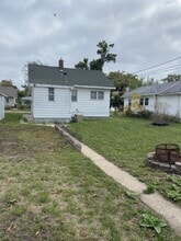 947 Center Point Rd NE in Cedar Rapids, IA - Building Photo - Building Photo