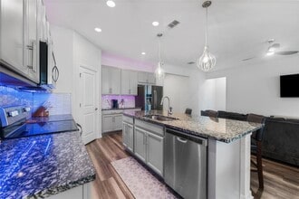 34244 Radley Wy in Wesley Chapel, FL - Building Photo - Building Photo