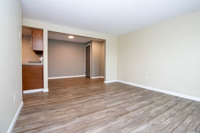 1155 N Elm St in Orrville, OH - Building Photo - Building Photo