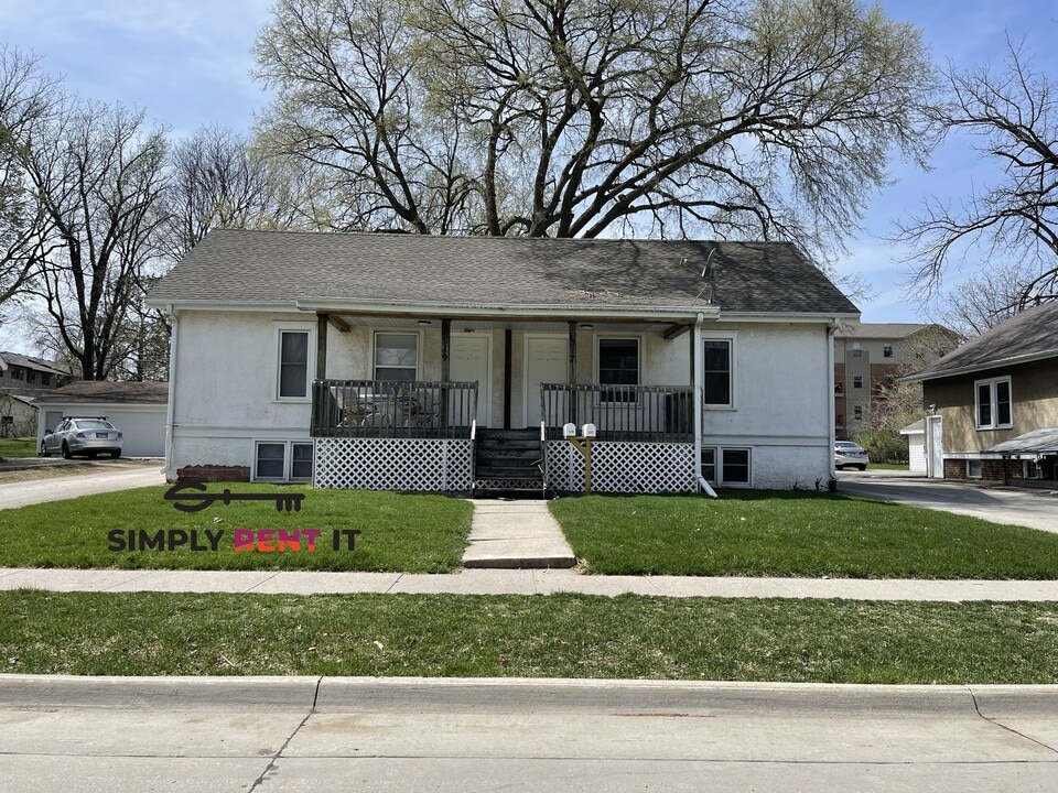 519 Stanton Ave in Ames, IA - Building Photo