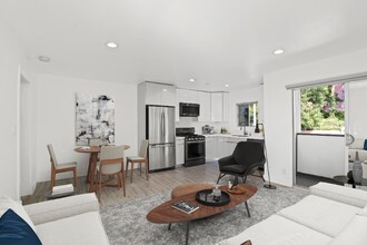 249 S Coronado St in Los Angeles, CA - Building Photo - Building Photo