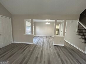 1014 Kathleen Ct in Roswell, GA - Building Photo - Building Photo