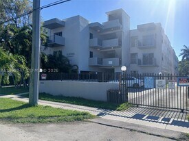 13655 NE 3rd Ct in North Miami, FL - Building Photo